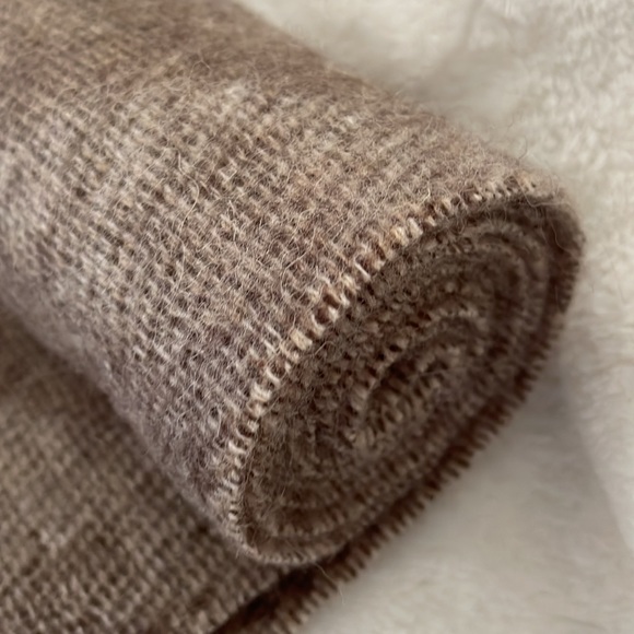 Cozy, soft tasseled acrylic/wool scarf in lovely earth tones, 72”X 10” - Picture 6 of 10